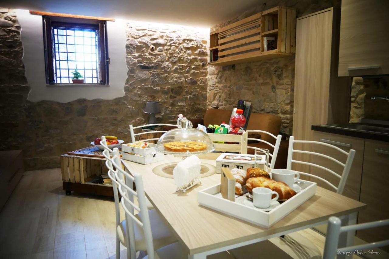 B&B Al Teatro Romano Benevento Bagian luar foto