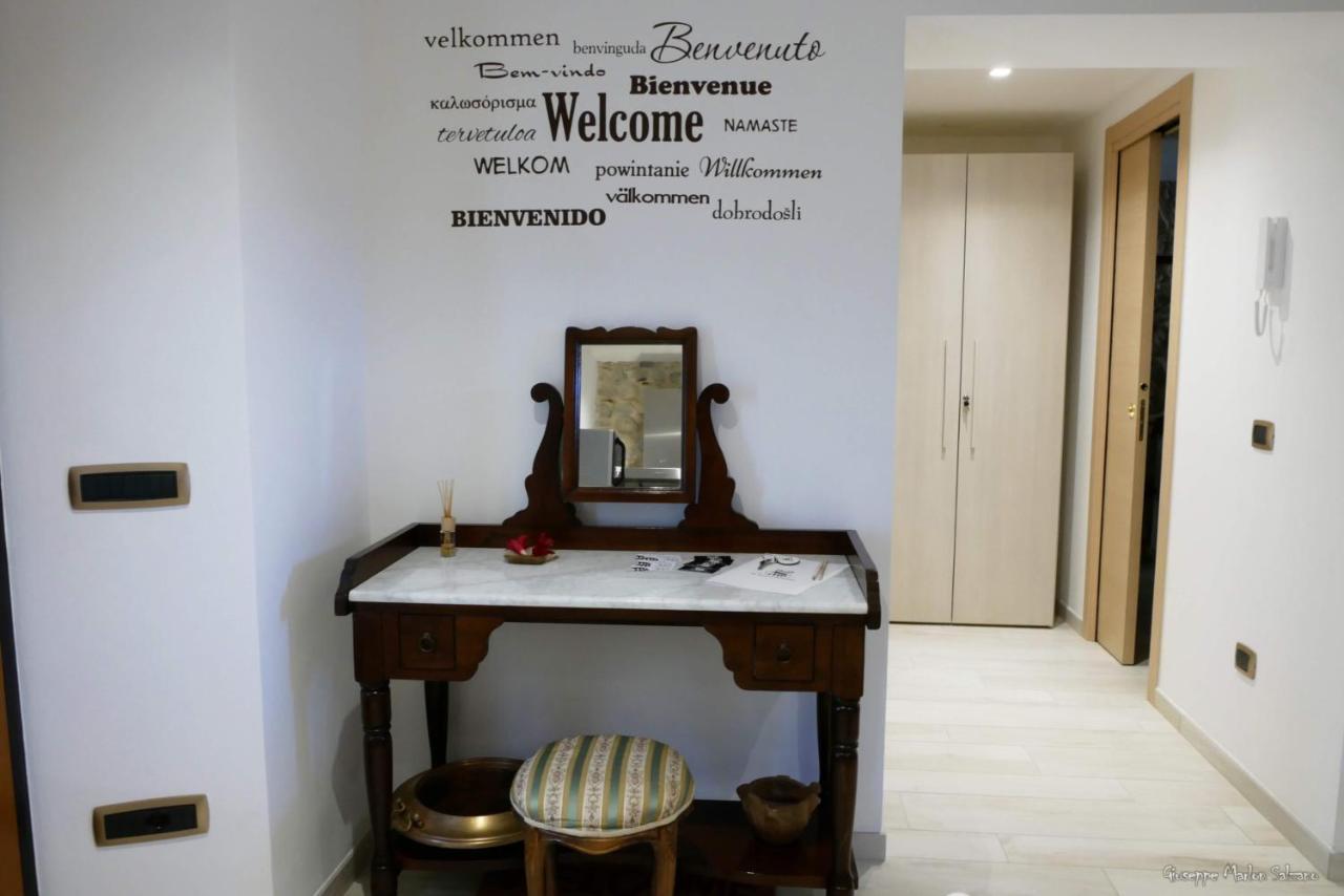 B&B Al Teatro Romano Benevento Bagian luar foto