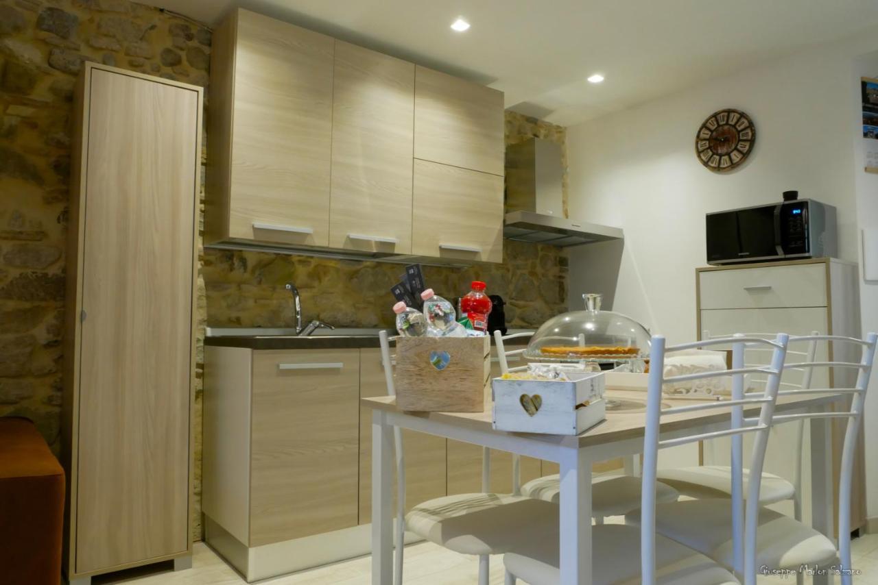 B&B Al Teatro Romano Benevento Bagian luar foto